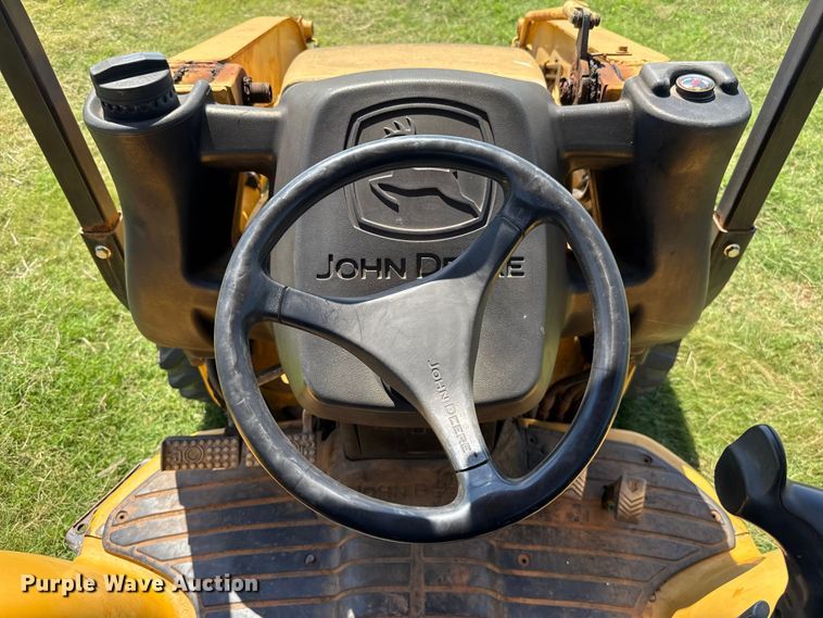 image for item ET6457 2004 John Deere 110 backhoe
