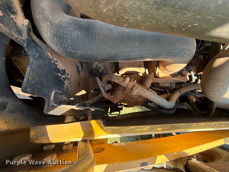 image for item ET6457 2004 John Deere 110 backhoe