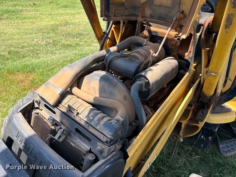image for item ET6457 2004 John Deere 110 backhoe