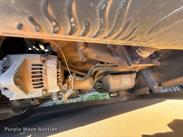 image for item ET6457 2004 John Deere 110 backhoe