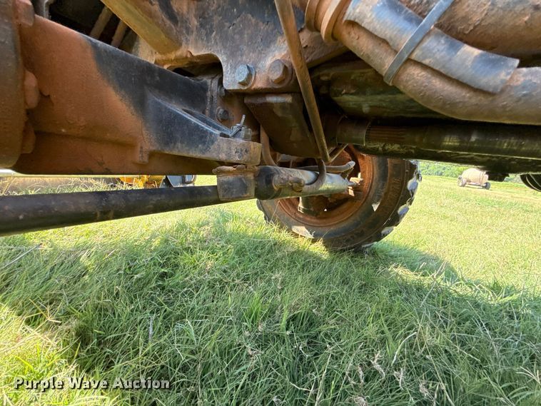 image for item ET6457 2004 John Deere 110 backhoe