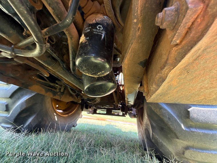 image for item ET6457 2004 John Deere 110 backhoe