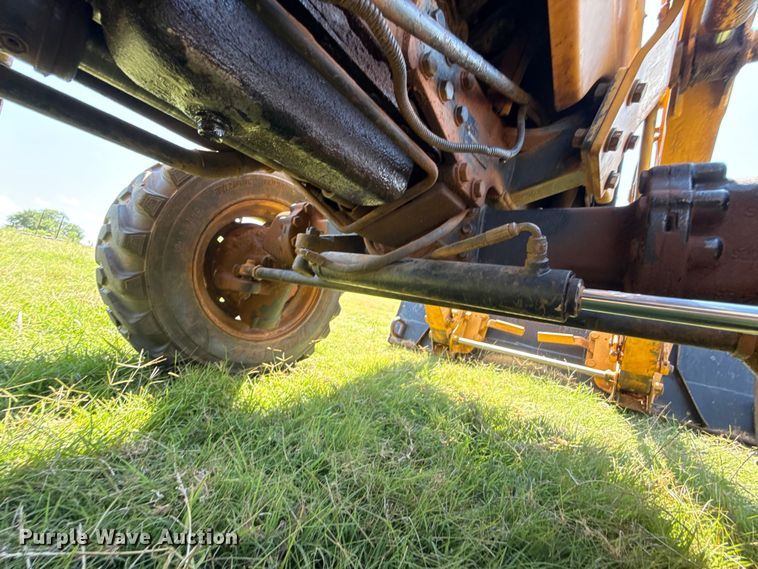 image for item ET6457 2004 John Deere 110 backhoe