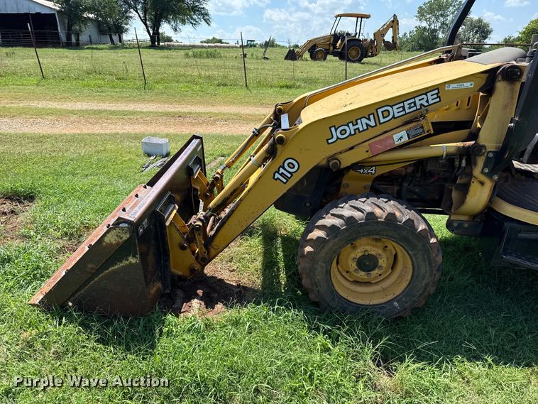 image for item ET6458 2006 John Deere 110 backhoe