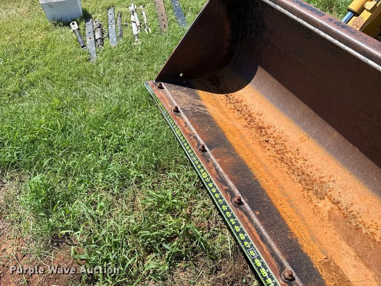 image for item ET6458 2006 John Deere 110 backhoe