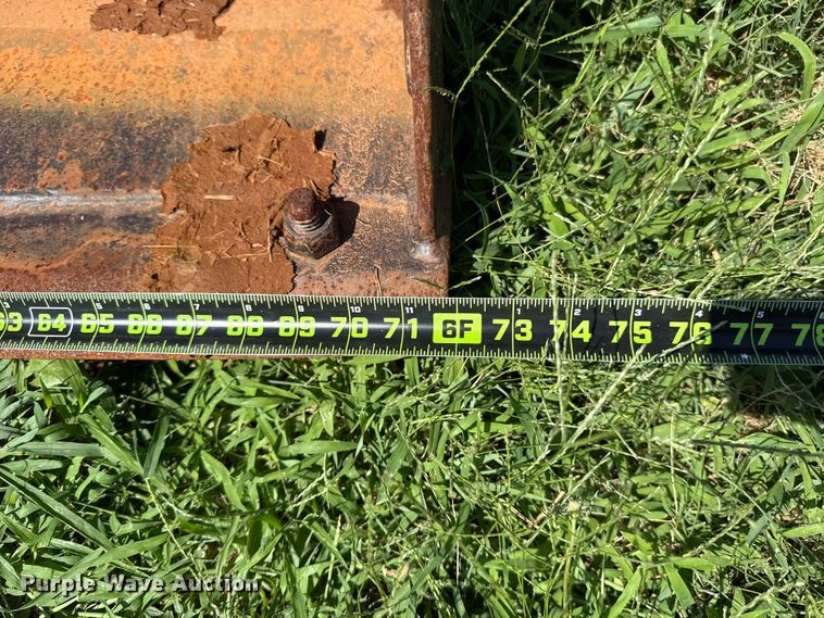 image for item ET6458 2006 John Deere 110 backhoe