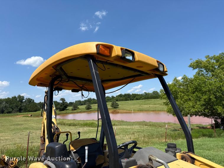 image for item ET6458 2006 John Deere 110 backhoe