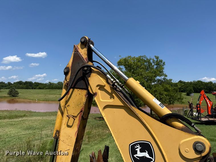 image for item ET6458 2006 John Deere 110 backhoe