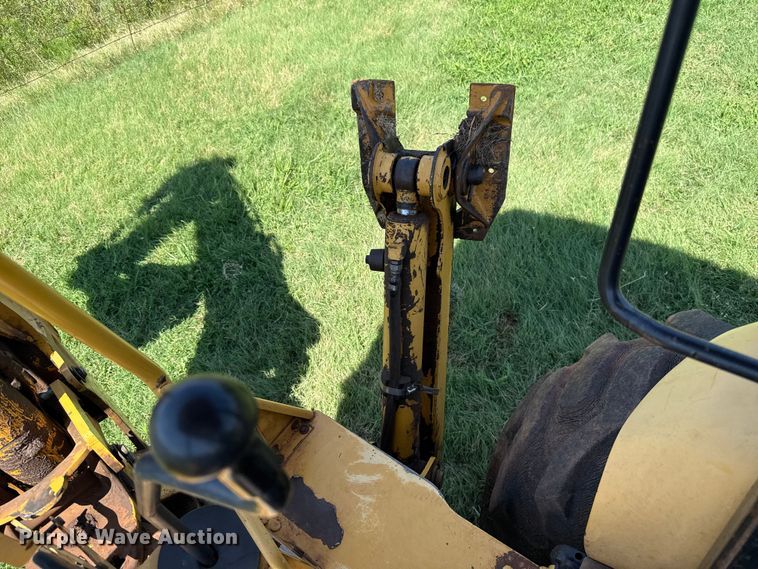 image for item ET6458 2006 John Deere 110 backhoe