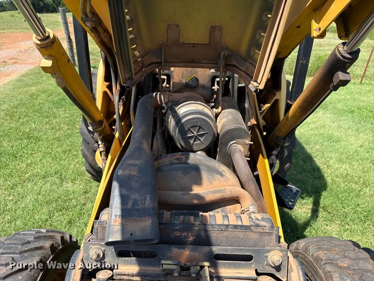 image for item ET6458 2006 John Deere 110 backhoe