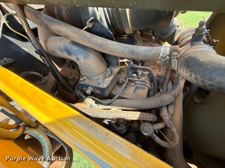 image for item ET6458 2006 John Deere 110 backhoe