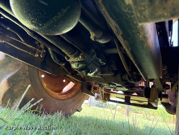 image for item ET6458 2006 John Deere 110 backhoe