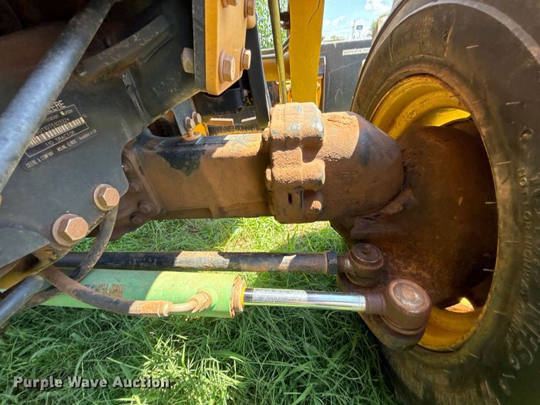 image for item ET6458 2006 John Deere 110 backhoe