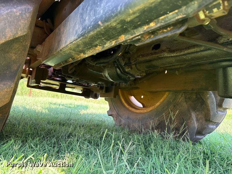 image for item ET6458 2006 John Deere 110 backhoe