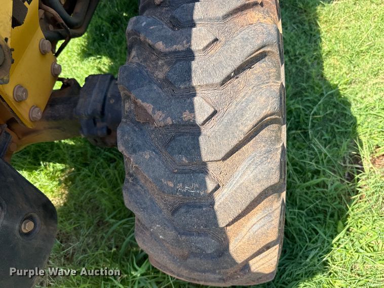 image for item ET6458 2006 John Deere 110 backhoe