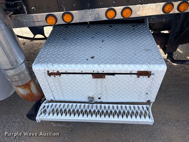 image for item EU5707 1983 Peterbilt 359 dump truck