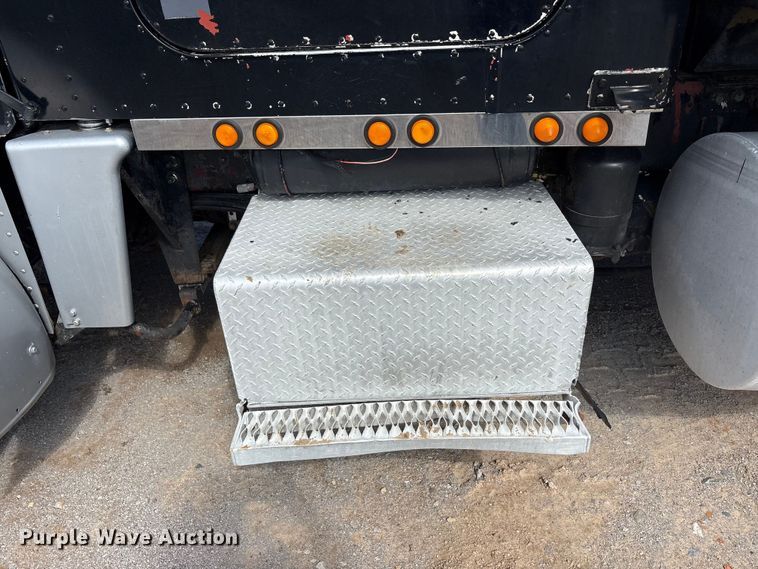 image for item EU5707 1983 Peterbilt 359 dump truck