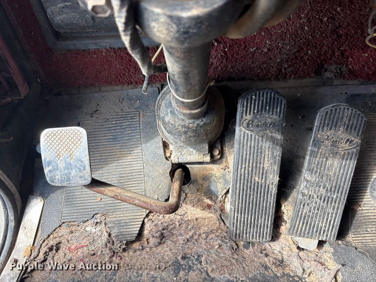 image for item EU5707 1983 Peterbilt 359 dump truck