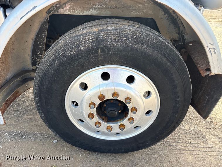 image for item EU5707 1983 Peterbilt 359 dump truck