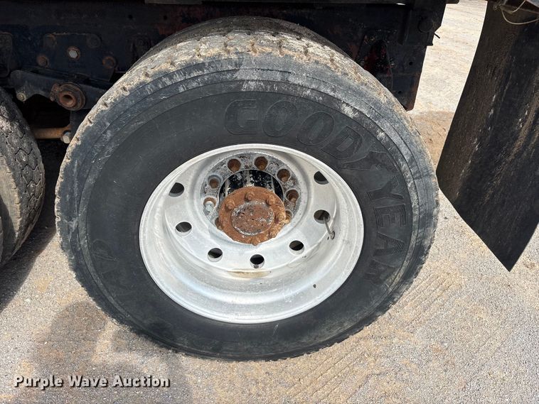 image for item EU5707 1983 Peterbilt 359 dump truck