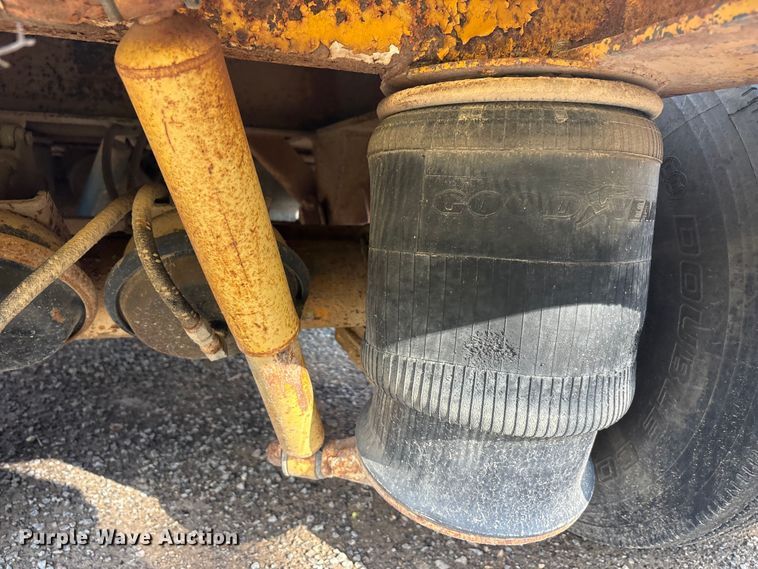 image for item EU5708 1979 Load king 353DF lowboy equipment trailer