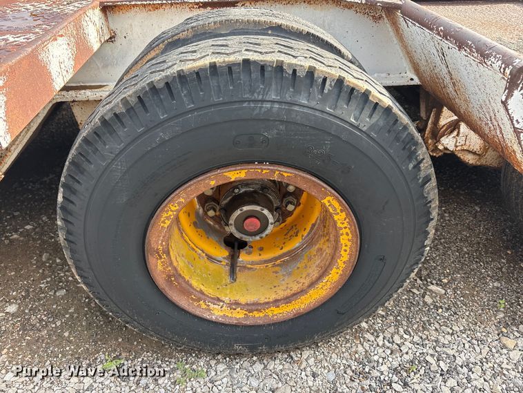 image for item EU5708 1979 Load king 353DF lowboy equipment trailer