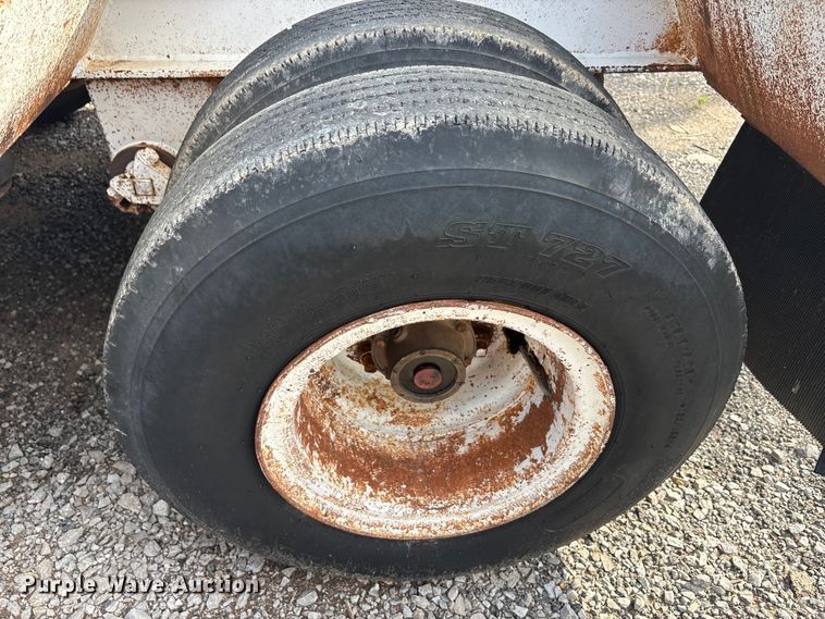 image for item EU5708 1979 Load king 353DF lowboy equipment trailer
