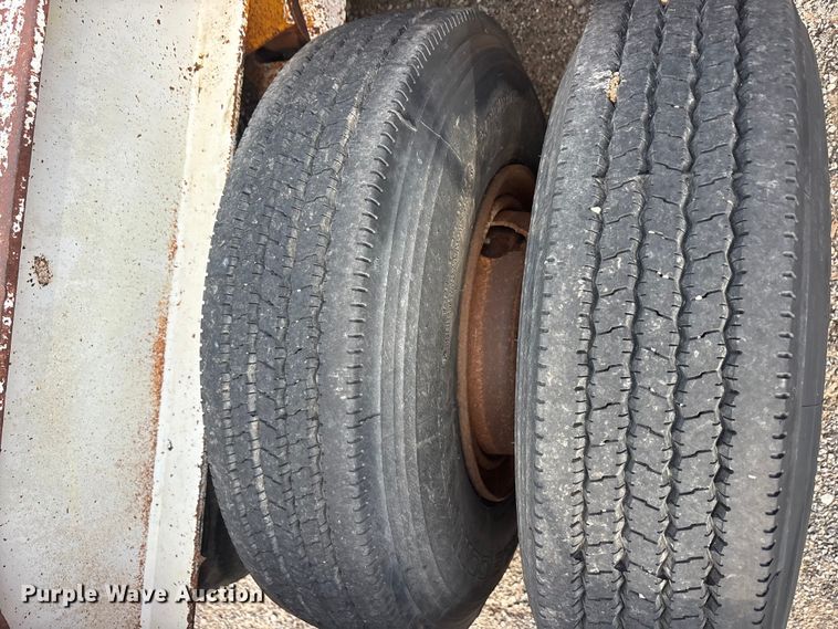 image for item EU5708 1979 Load king 353DF lowboy equipment trailer