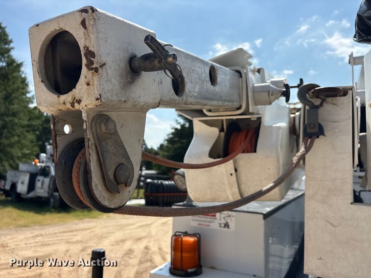 image for item EU5778 2017 Ford F550 bucket truck