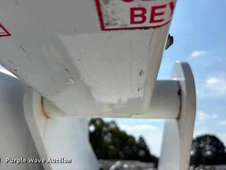 image for item EU5778 2017 Ford F550 bucket truck