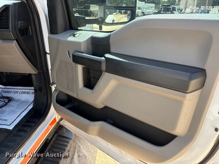 image for item EU5778 2017 Ford F550 bucket truck