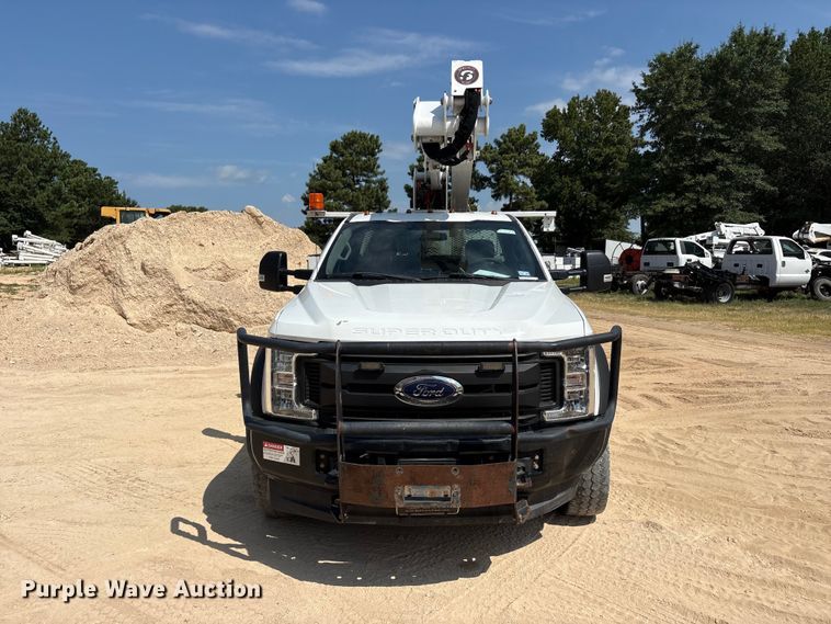 image for item EU5779 2019 Ford F550 bucket truck
