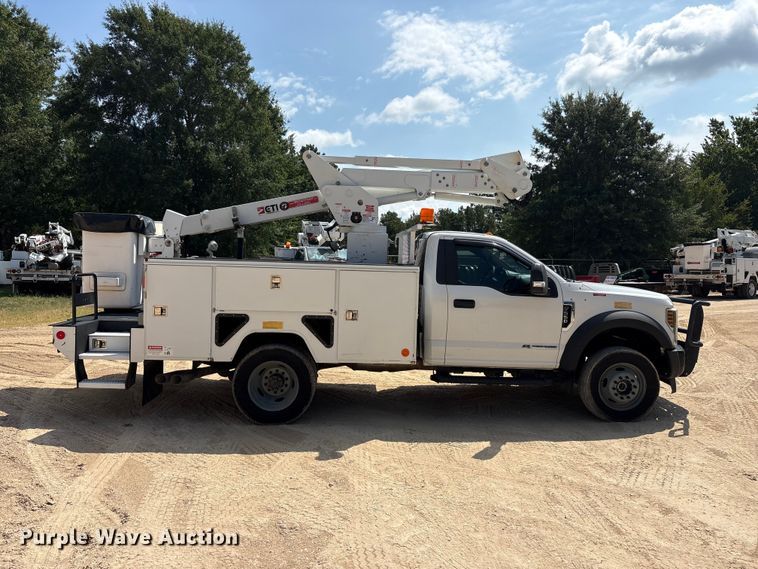 image for item EU5779 2019 Ford F550 bucket truck