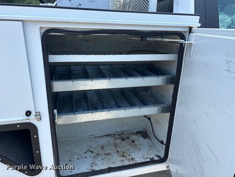 image for item EU5779 2019 Ford F550 bucket truck