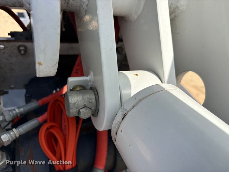 image for item EU5779 2019 Ford F550 bucket truck