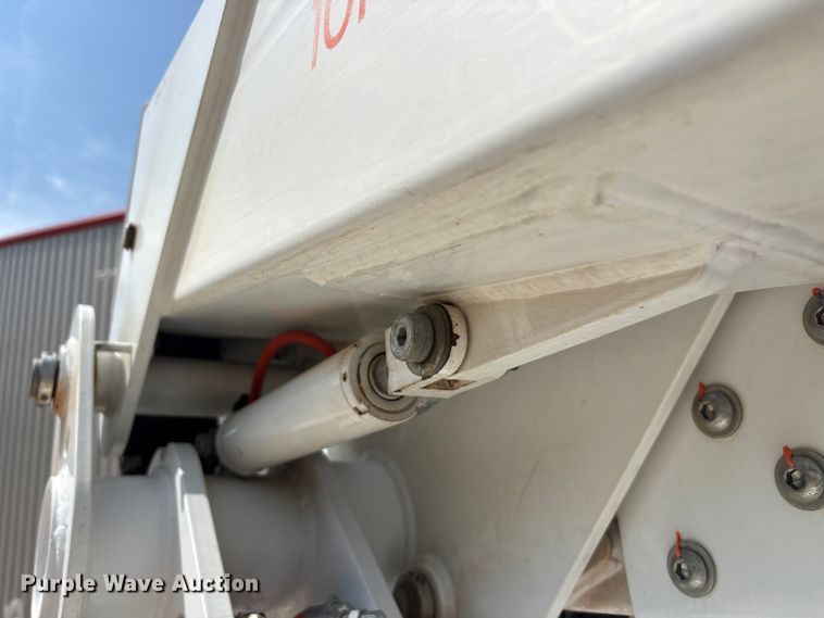 image for item EU5779 2019 Ford F550 bucket truck