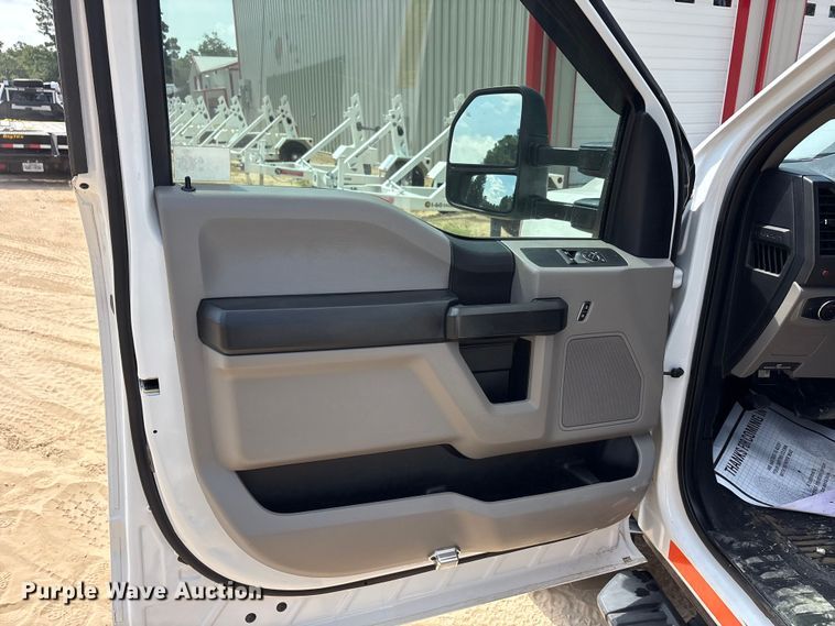 image for item EU5779 2019 Ford F550 bucket truck