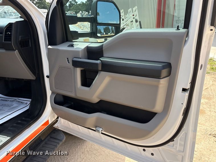 image for item EU5779 2019 Ford F550 bucket truck