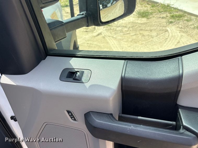 image for item EU5779 2019 Ford F550 bucket truck