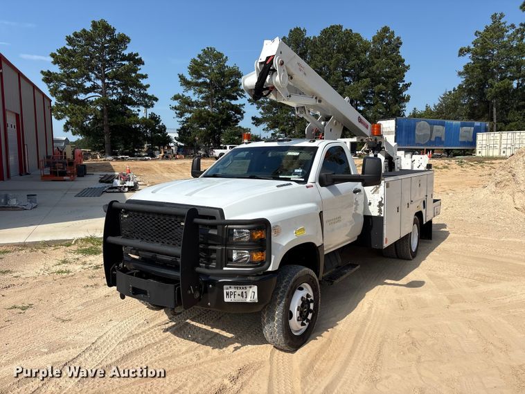 image for item EU5780 2019 Chevrolet GM515 bucket truck