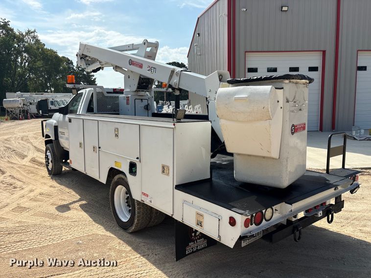 image for item EU5780 2019 Chevrolet GM515 bucket truck