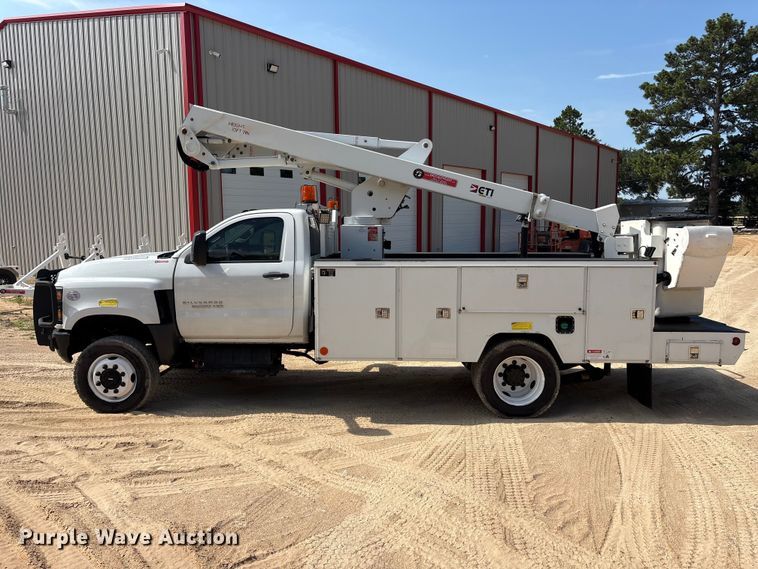 image for item EU5780 2019 Chevrolet GM515 bucket truck