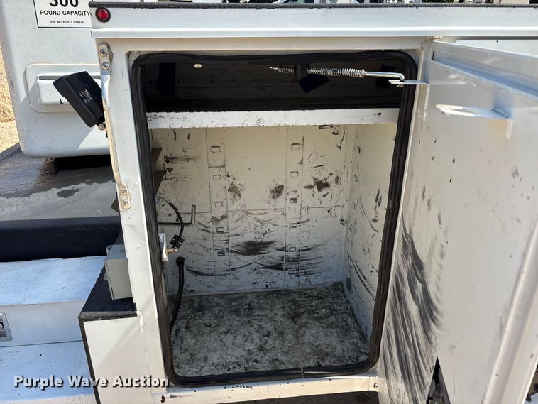 image for item EU5780 2019 Chevrolet GM515 bucket truck