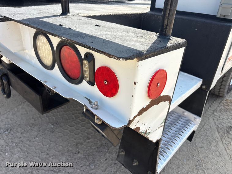 image for item EU5780 2019 Chevrolet GM515 bucket truck