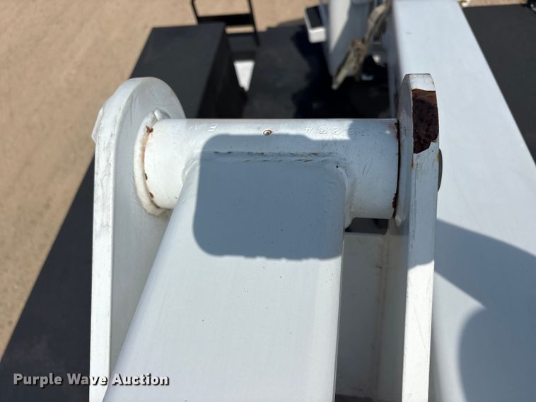 image for item EU5780 2019 Chevrolet GM515 bucket truck