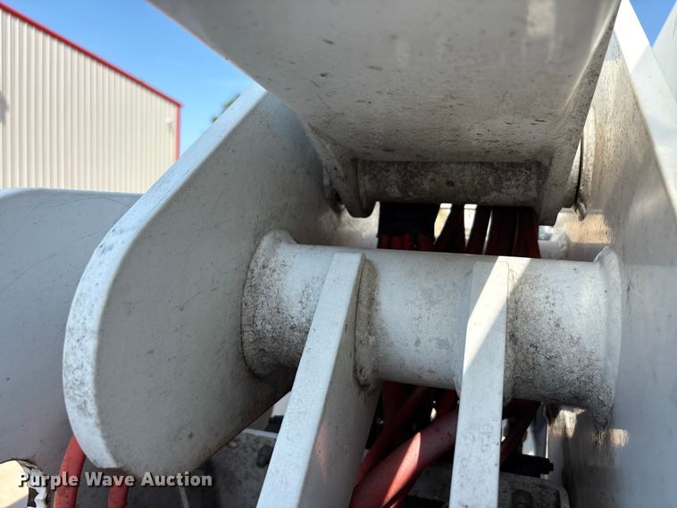 image for item EU5780 2019 Chevrolet GM515 bucket truck