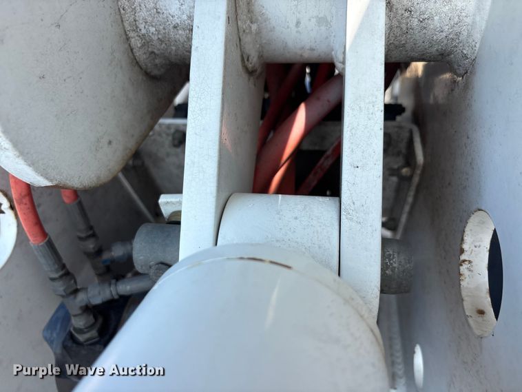 image for item EU5780 2019 Chevrolet GM515 bucket truck