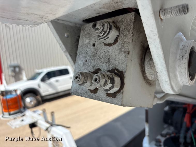 image for item EU5780 2019 Chevrolet GM515 bucket truck