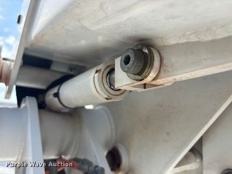 image for item EU5780 2019 Chevrolet GM515 bucket truck