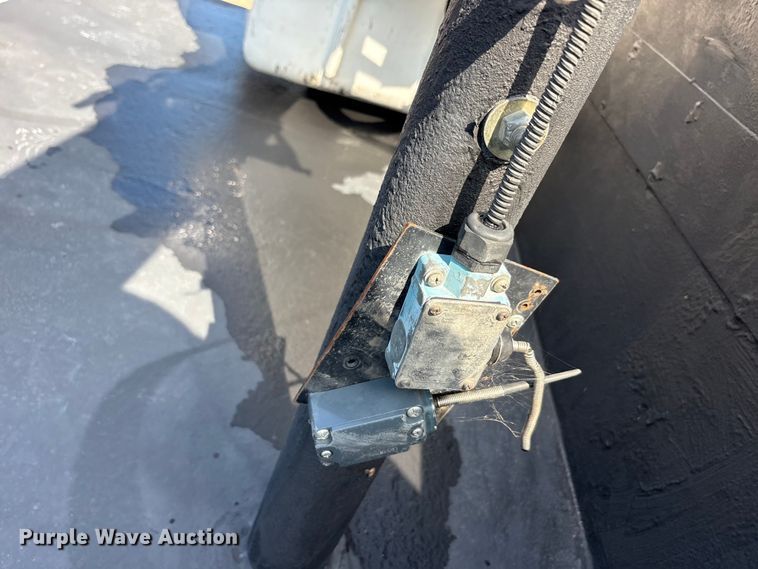 image for item EU5780 2019 Chevrolet GM515 bucket truck